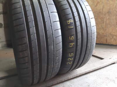 Michelin Pilot Super Sport    .. .. 225/45R 18